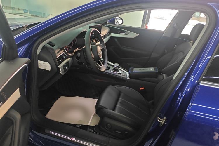 Used Audi A4L 2022 40 TFSI Luxury Dynamic Model Left Front Seat
