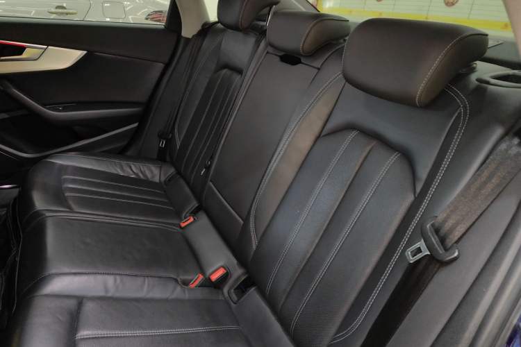 Used Audi A4L 2022 40 TFSI Luxury Dynamic Model Left Rear Seat