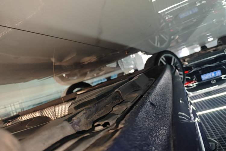 Used Audi A4L 2022 40 TFSI Luxury Dynamic Model Left Side Sill