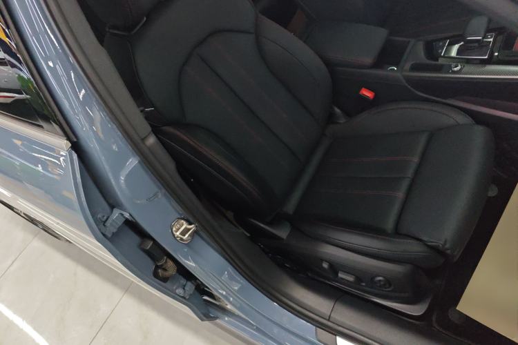 Used Audi A4L 2022 40 TFSI quattro RS Performance Package Right Front Seat