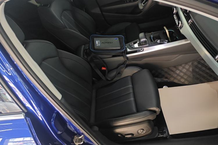Used Audi A4L 2022 40 TFSI Luxury Dynamic Model Right Front Seat