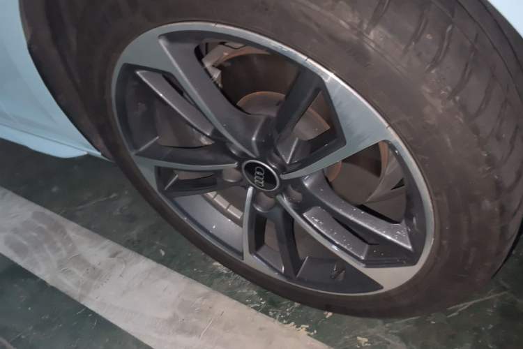 Used Audi A4L 2022 40 TFSI Fashion Dynamic Model Right Front Wheel Hub