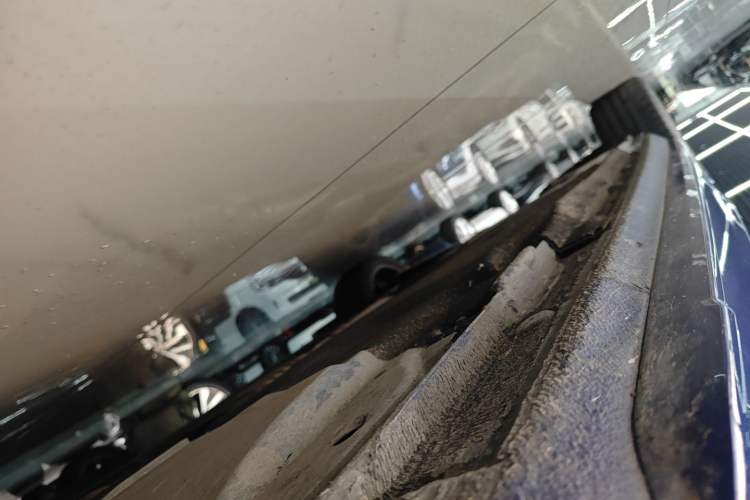 Used Audi A4L 2022 40 TFSI Luxury Dynamic Model Right Side Sill