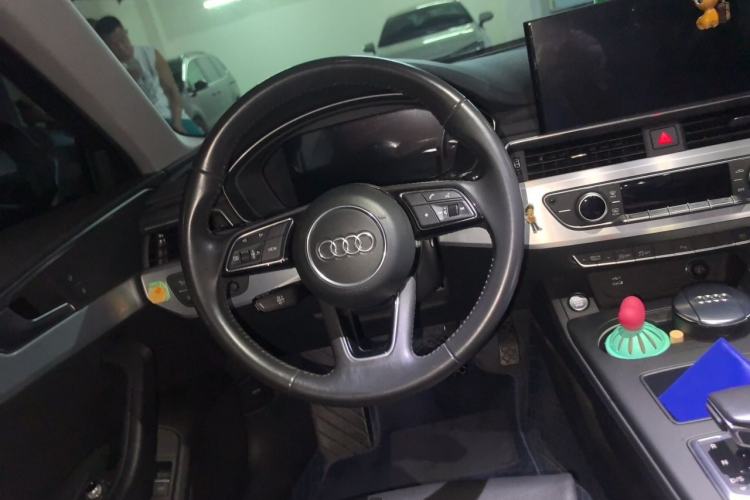 Used Audi A4L 2022 40 TFSI Fashion Dynamic Model Steering Wheel