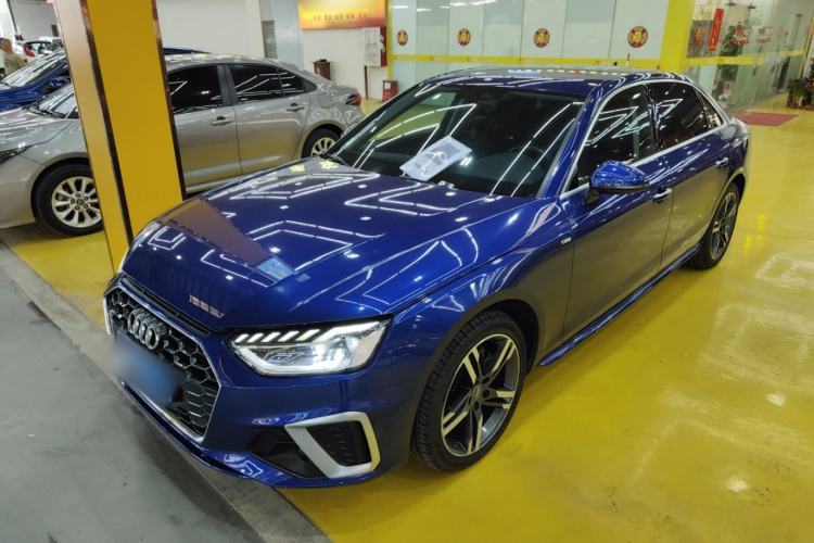 Używany Audi A4L 2022 40 TFSI Luxury Dynamic Model Guazi used car, China used car export, Used car for sale, Used cars, Cheapest cars for sale