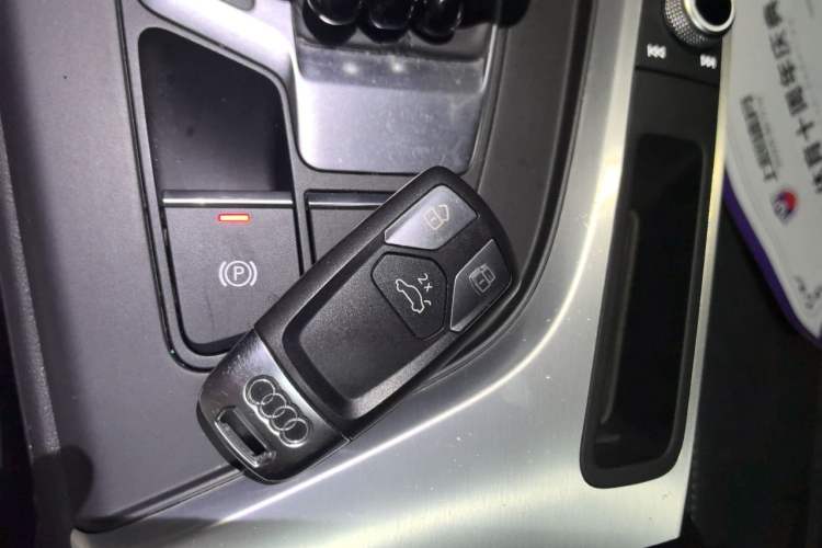 Used Audi A4L 2022 40 TFSI Fashion Dynamic Model Vehicle Key