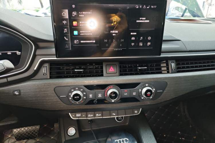 Used Audi A4L 2022 40 TFSI Stylish and Elegant Edition Audio And AC Panel