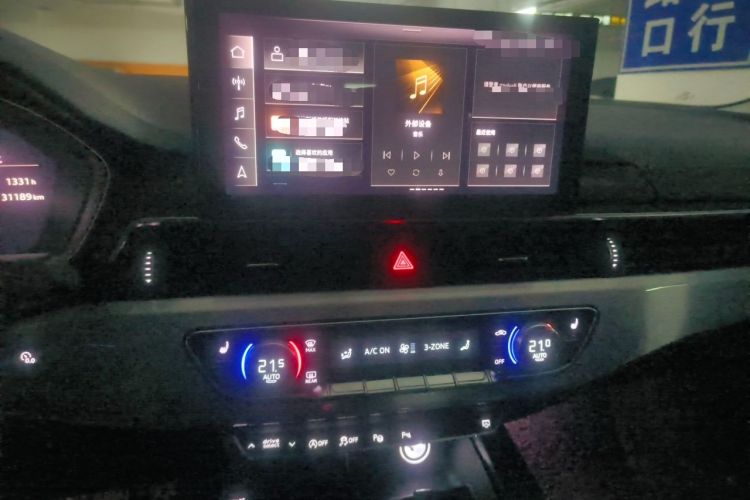 Used Audi A4L 2022 40 TFSI Luxury Dynamic Model Audio And AC Panel