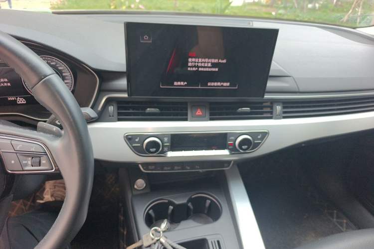 Used Audi A4L 2022 40 TFSI Luxury Dynamic Model Audio And AC Panel