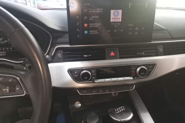 Used Audi A4L 2022 40 TFSI Luxury Dynamic Model Audio And AC Panel