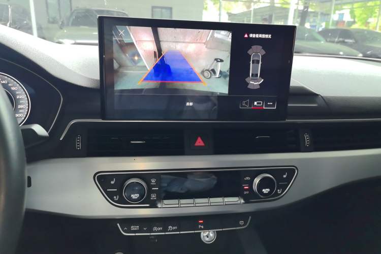 Used Audi A4L 2022 40 TFSI Fashion Dynamic Model Audio And AC Panel