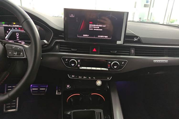 Used Audi A4L 2022 40 TFSI quattro RS Performance Package Audio And AC Panel