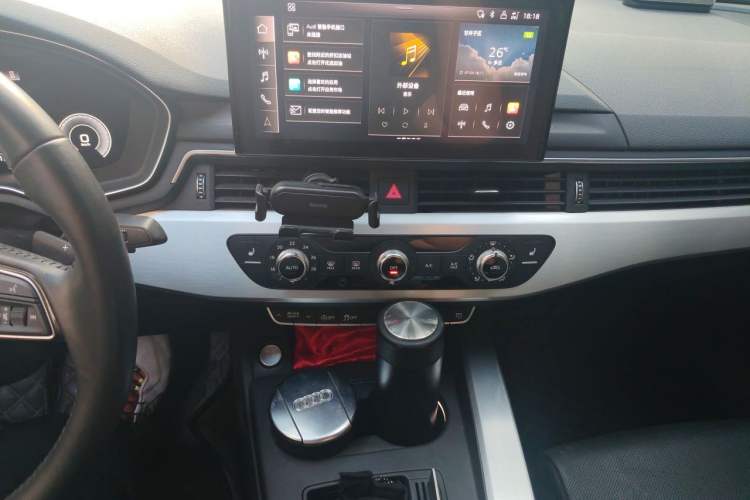 Used Audi A4L 2022 40 TFSI Fashion Dynamic Model Audio And AC Panel