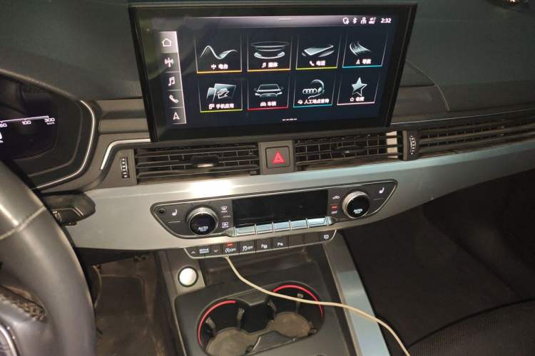 Used Audi A4L 2022 40 TFSI Luxury Dynamic Model Audio And AC Panel