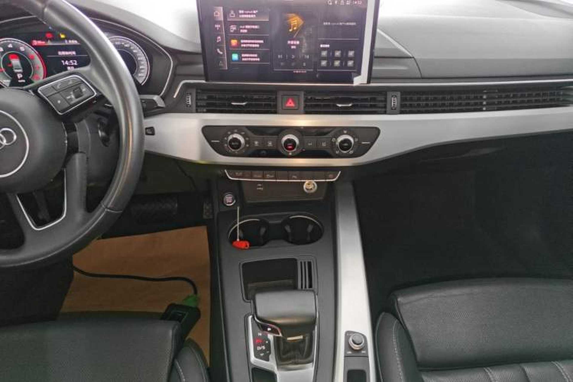 Used Audi A4L 2022 40 TFSI Fashion Dynamic Model Audio And AC Panel