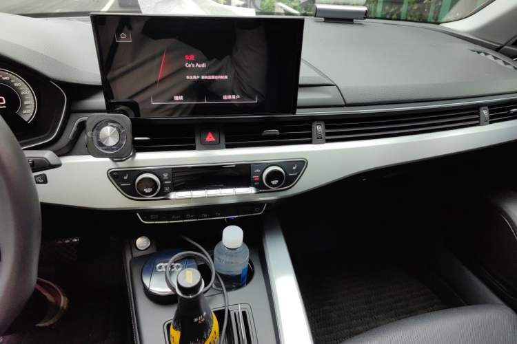 Used Audi A4L 2022 40 TFSI Luxury Dynamic Model Audio And AC Panel