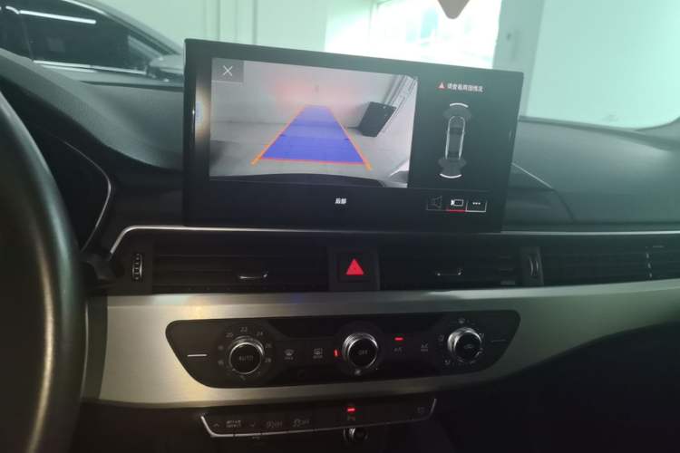 Used Audi A4L 2022 40 TFSI Fashion Dynamic Model Audio And AC Panel