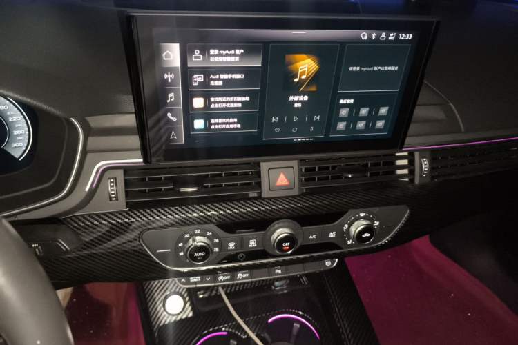 Used Audi A4L 2022 40 TFSI Fashion Dynamic Model Audio And AC Panel