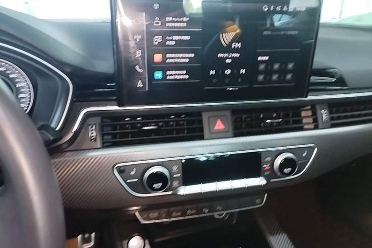Used Audi A4L 2022 40 TFSI quattro RS Performance Package Audio And AC Panel