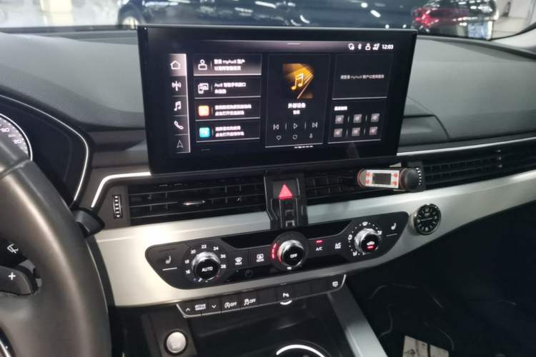 Used Audi A4L 2022 40 TFSI Fashion Dynamic Model Audio And AC Panel