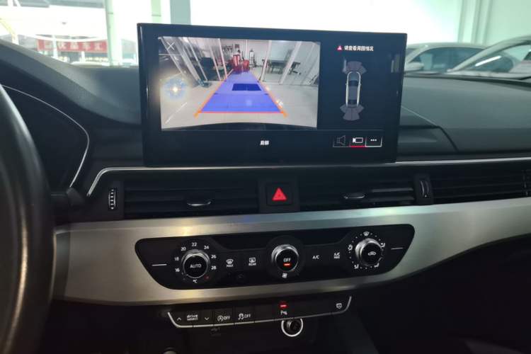 Used Audi A4L 2022 40 TFSI Fashion Dynamic Model Audio And AC Panel