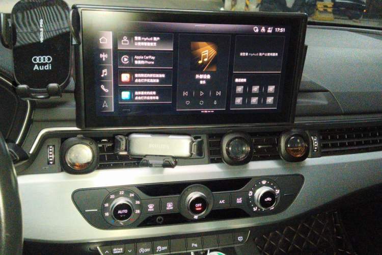 Used Audi A4L 2022 40 TFSI Fashion Dynamic Model Audio And AC Panel
