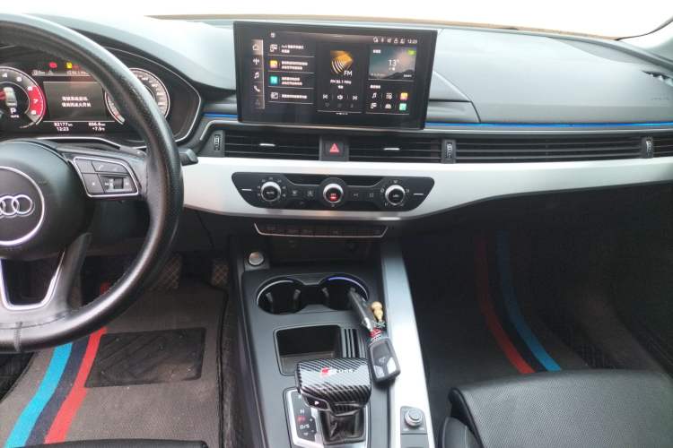 Used Audi A4L 2022 40 TFSI Fashion Dynamic Model Audio And AC Panel