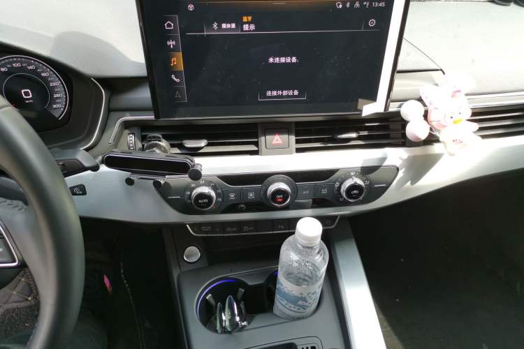 Used Audi A4L 2022 40 TFSI Fashion Dynamic Model Audio And AC Panel