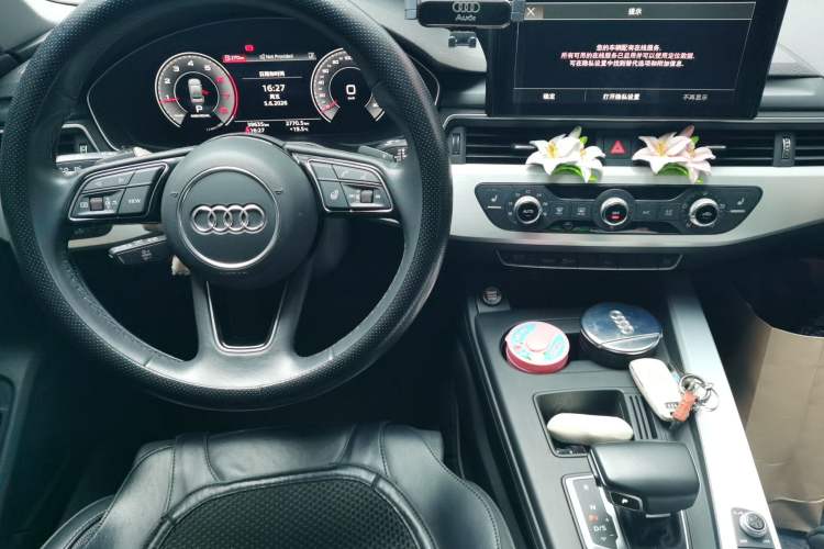 Used Audi A4L 2022 40 TFSI Fashion Dynamic Model Audio And AC Panel
