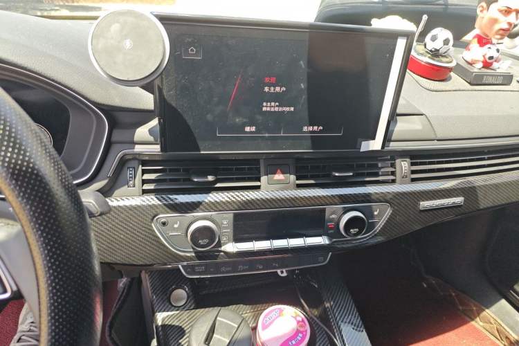Used Audi A4L 2022 40 TFSI Luxury Dynamic Model Audio And AC Panel