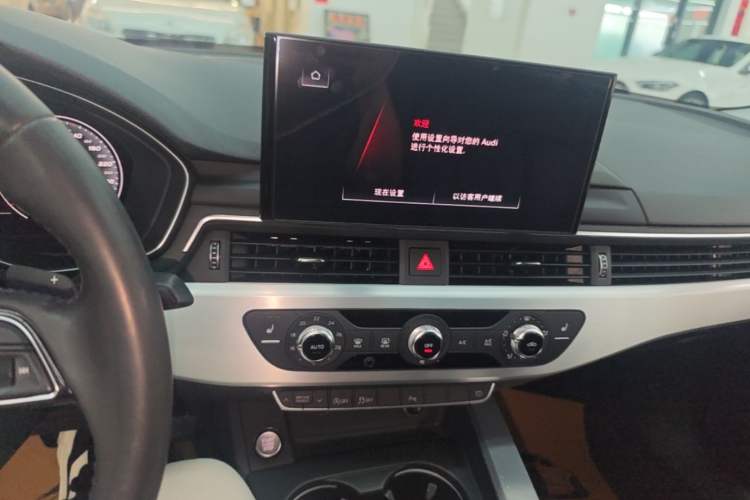 Used Audi A4L 2022 40 TFSI Fashion Dynamic Model Audio And AC Panel