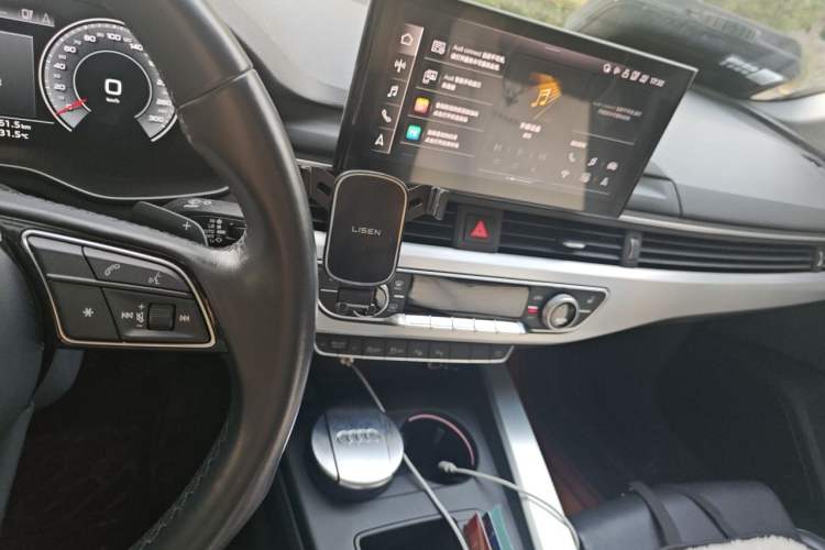 Used Audi A4L 2022 40 TFSI Luxury Dynamic Model Audio And AC Panel