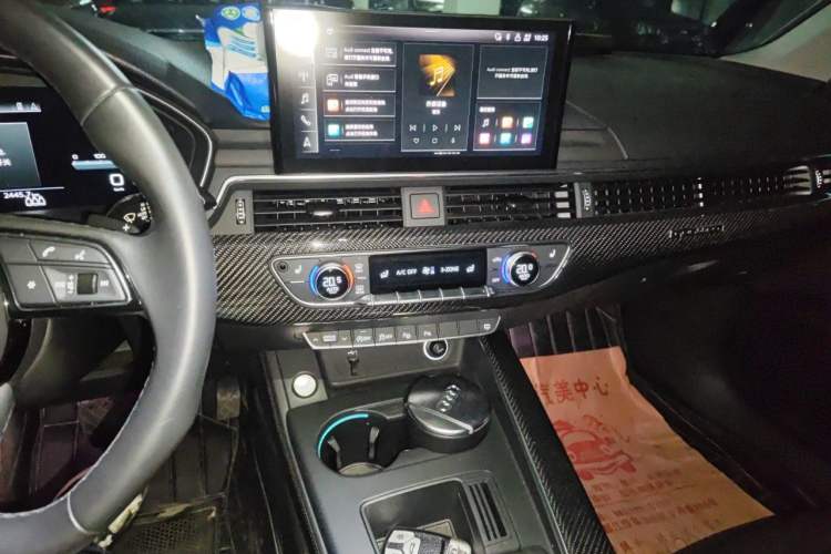 Used Audi A4L 2022 40 TFSI Luxury Dynamic Model Audio And AC Panel