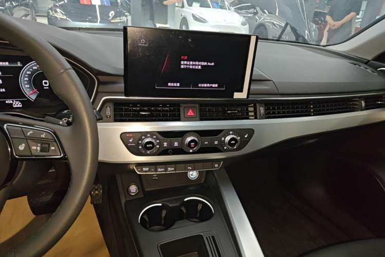 Used Audi A4L 2022 40 TFSI Fashion Dynamic Model Audio And AC Panel