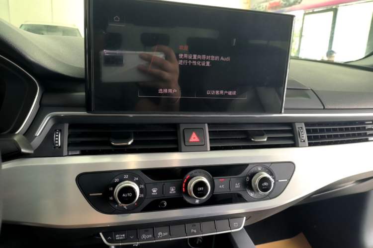 Used Audi A4L 2022 40 TFSI Fashion Dynamic Model Audio And AC Panel