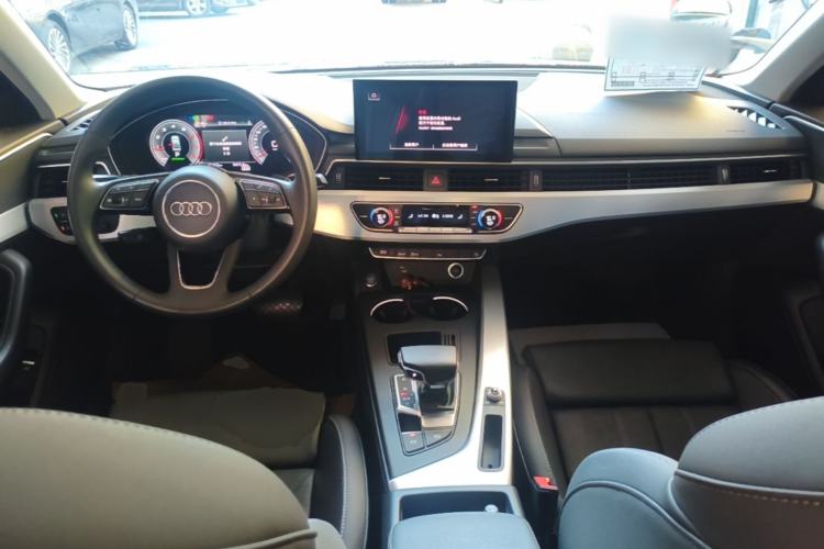 Used Audi A4L 2022 40 TFSI Fashion Dynamic Model Center Console