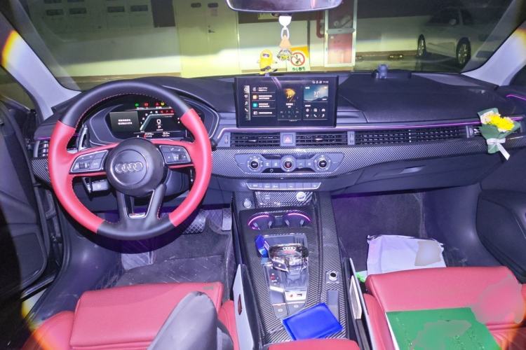 Used Audi A4L 2022 40 TFSI Fashion Dynamic Model Center Console