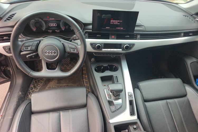 Used Audi A4L 2022 40 TFSI Luxury Dynamic Model Center Console