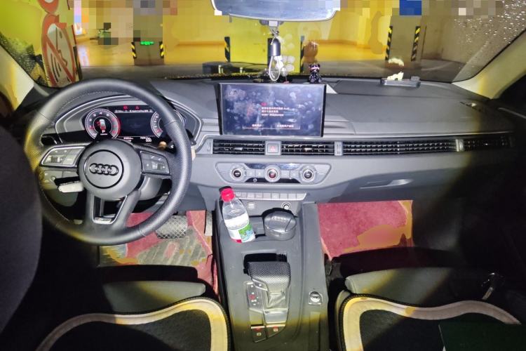 Used Audi A4L 2022 40 TFSI Fashion Dynamic Model Center Console