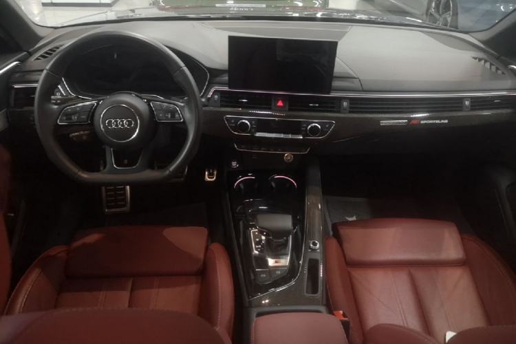 Used Audi A4L 2022 40 TFSI Luxury Dynamic Model Center Console