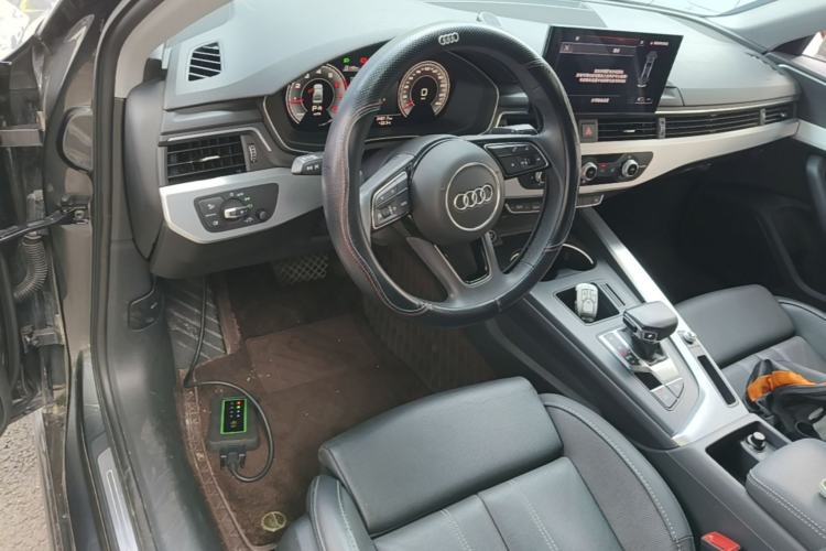 Used Audi A4L 2022 40 TFSI Fashion Dynamic Model Center Console