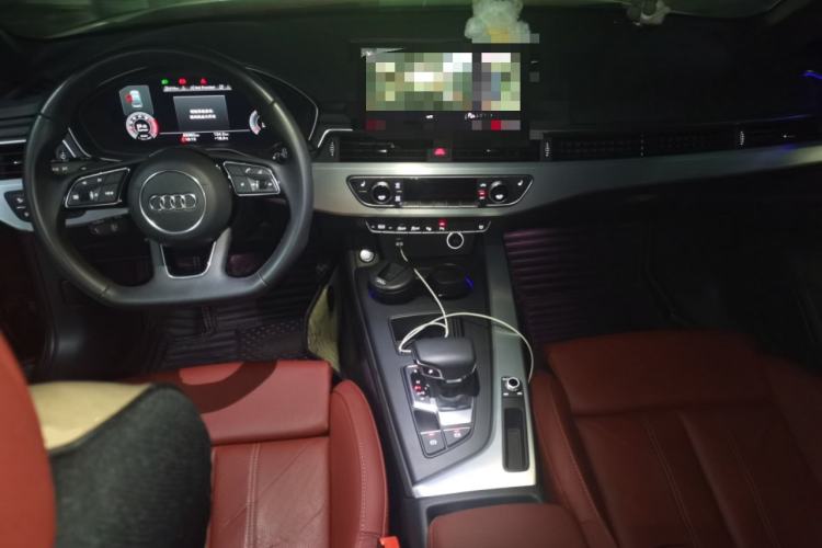 Used Audi A4L 2022 40 TFSI Luxury Dynamic Model Center Console
