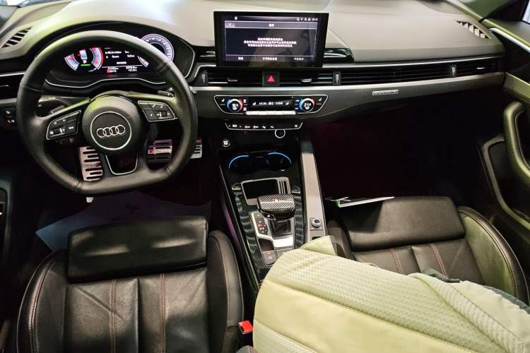 Used Audi A4L 2022 40 TFSI quattro RS Performance Package Center Console