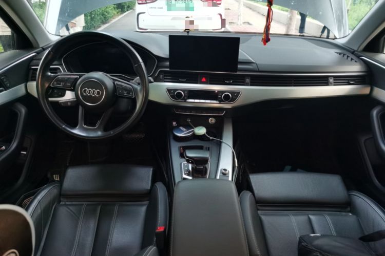 Used Audi A4L 2022 40 TFSI Fashion Dynamic Model Center Console