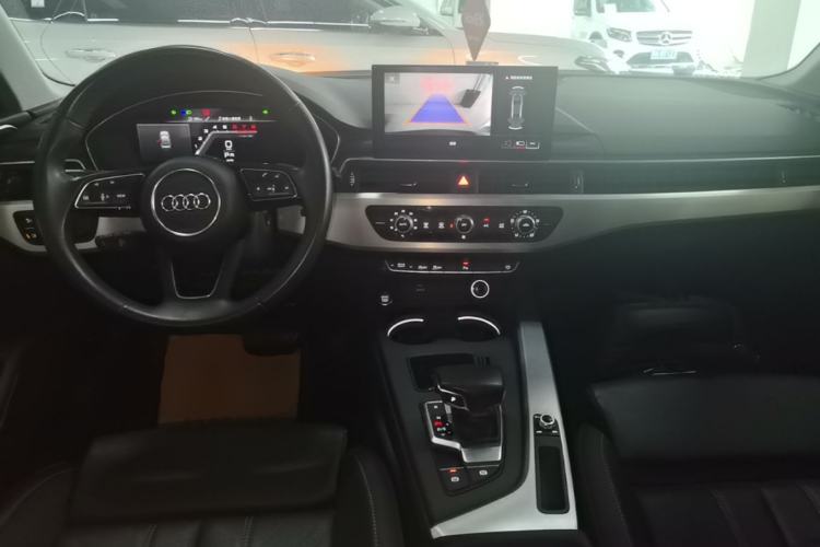 Used Audi A4L 2022 40 TFSI Fashion Dynamic Model Center Console