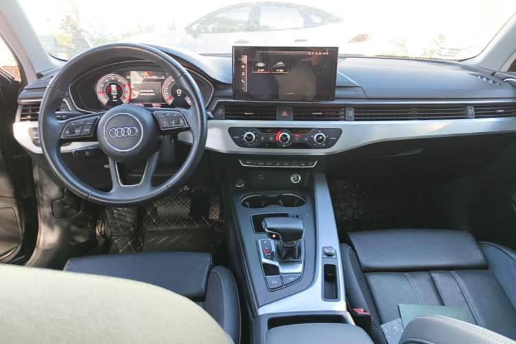 Used Audi A4L 2022 40 TFSI Fashion Dynamic Model Center Console