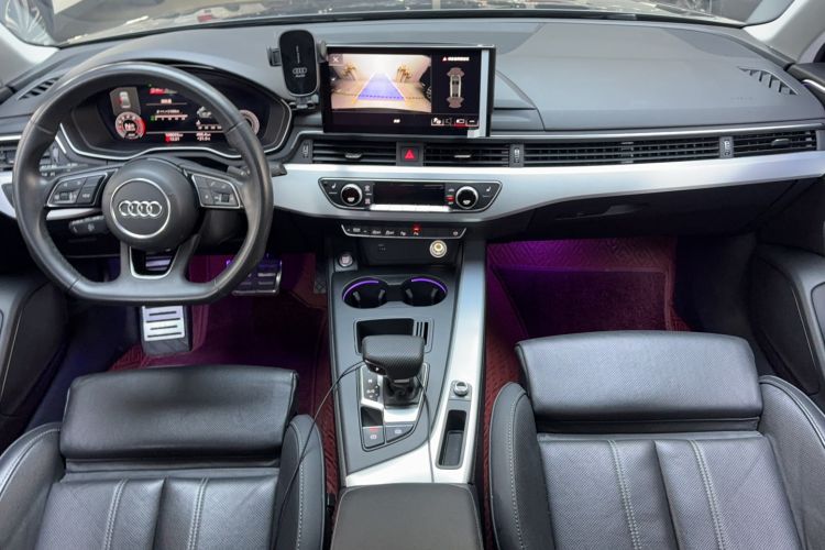 Used Audi A4L 2022 40 TFSI Luxury Dynamic Model Center Console