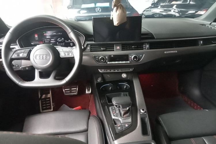 Used Audi A4L 2022 40 TFSI quattro RS Performance Package Center Console