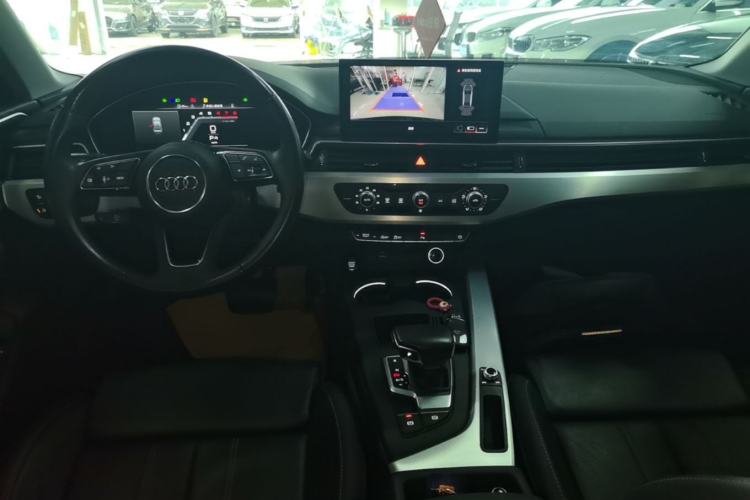 Used Audi A4L 2022 40 TFSI Fashion Dynamic Model Center Console