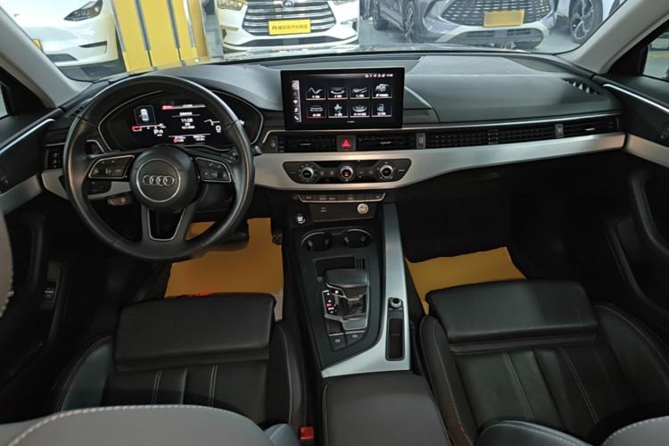 Used Audi A4L 2022 40 TFSI Fashion Dynamic Model Center Console